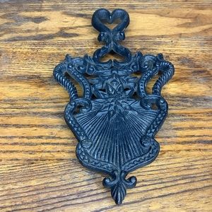 Cast Iron Trivet Double Heart Handle